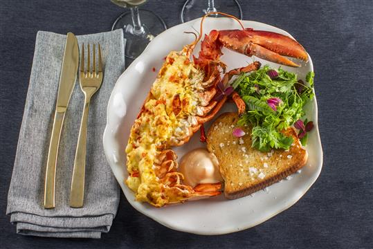 GRATINERET HUMMER THERMIDOR