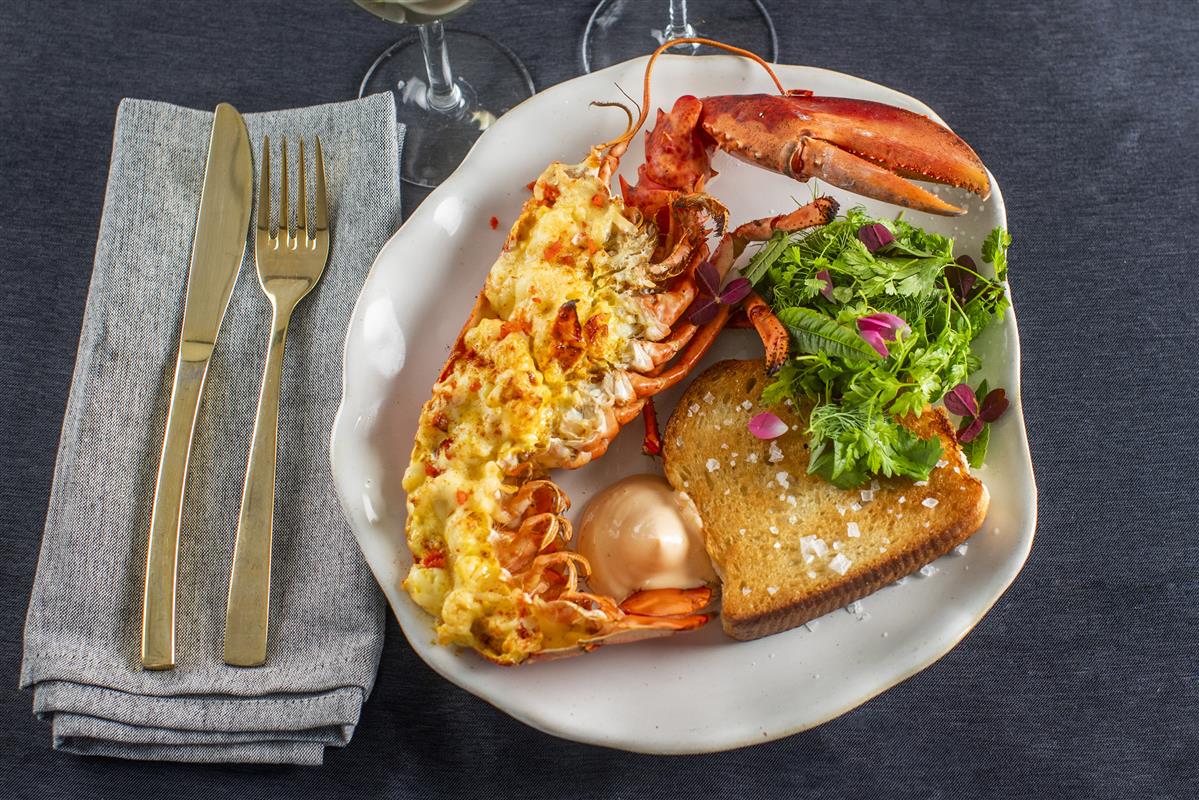 GRATINERET HUMMER THERMIDOR